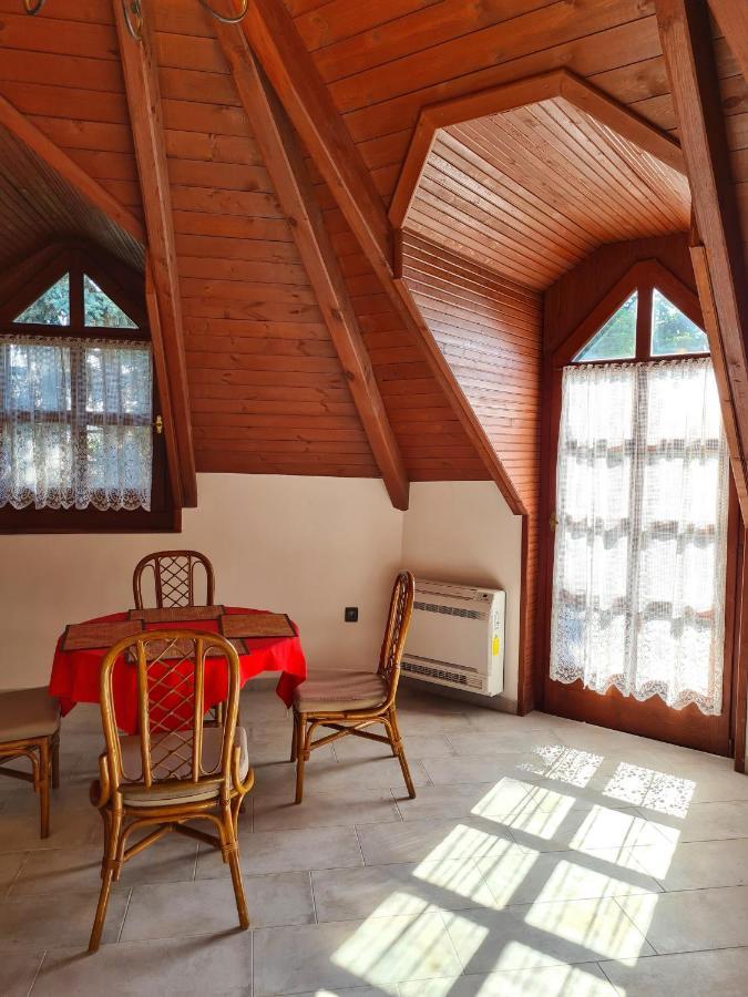 Agas Vendeghaz Hotel Csopak Buitenkant foto